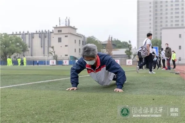 搜球体育备用网址
